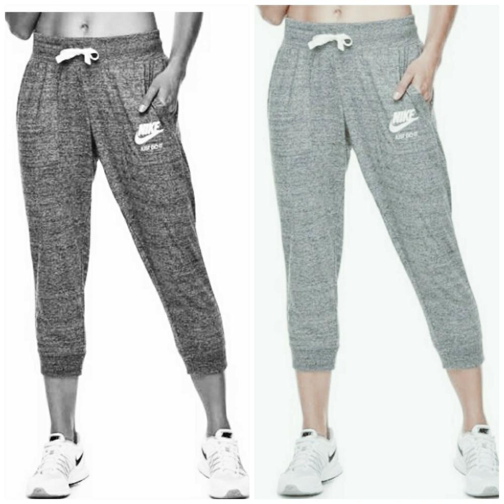 M Classic Nike Capri sweatpants. Soft, below knee